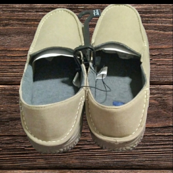 Size 13-14 - Picture 2 of 3